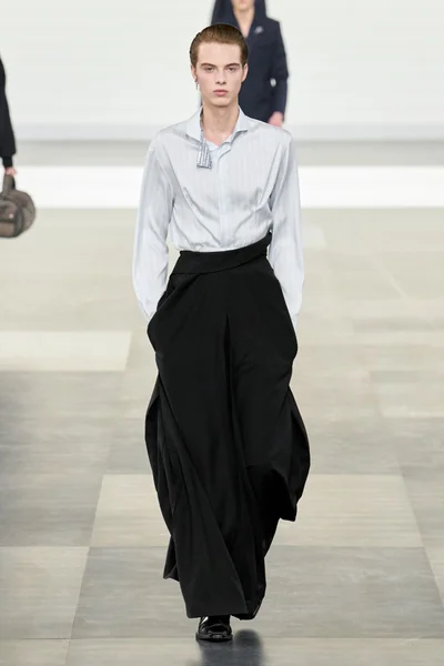 Look 42